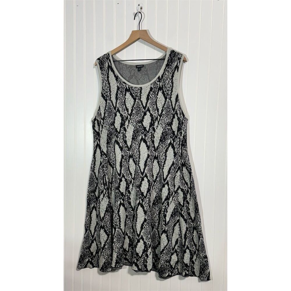 Torrid Women’s Sz 4 Black Gray Snakeskin Sleeveless Tank Swing Dress Plus 26 28‎
